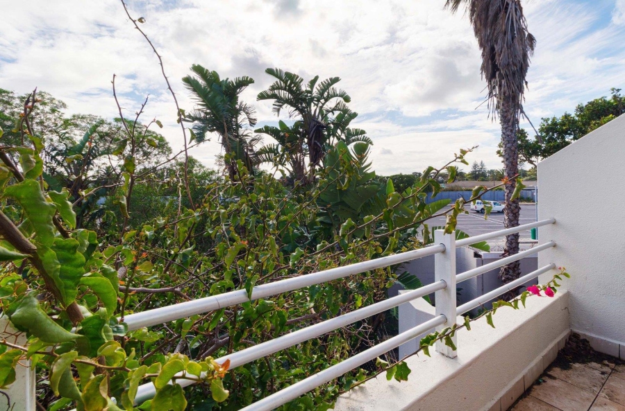 2 Bedroom Property for Sale in Woodbridge Island Western Cape